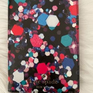 Never used Kate ♠️ spade passport cover. 🌸